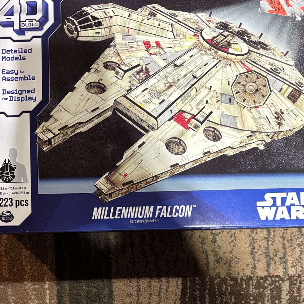 Star Wars Millennium Falcon Building Set - White and Red